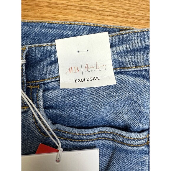 Lovervet High Rise Flare Jeans Size 27/5. Tummy Control Jeans. Vervet Medium - Picture 5 of 13